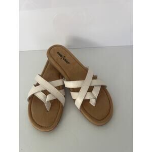 Minnetonka Women’s White Leather Sunny Thong size 9